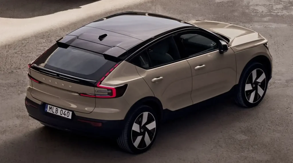 Volvo EC40 Recharge: 530km Range & Luxury at ₹59 Lakh 3 Volvo EC40 and Volvo EX40