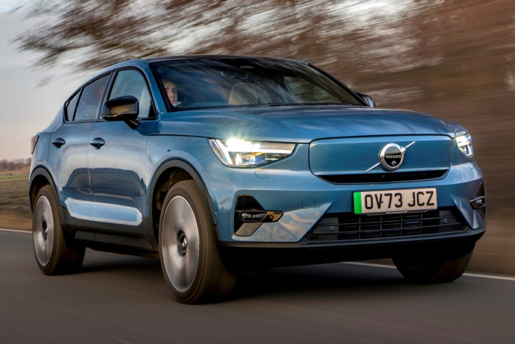 Volvo EC40 Recharge: 530km Range & Luxury at ₹59 Lakh 2 volvo ec40